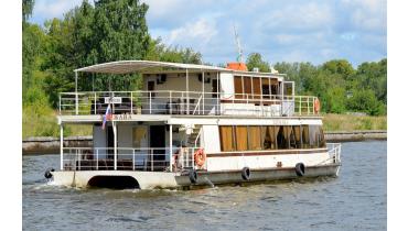 Теплоход на 10 человек Теплоход на 10 человек