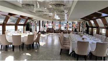 Выпускной на теплоходе с  банкетом и развлекательной программой от 17 500 р.