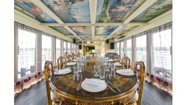 Выпускной на теплоходе с  банкетом и развлекательной программой от 11 000 руб