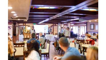 Теплоход на 30 человек Теплоход на 30 человек