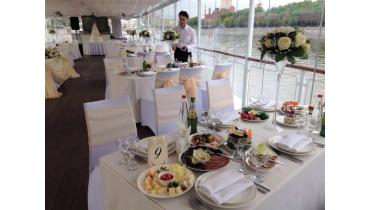 Теплоход на 70 человек