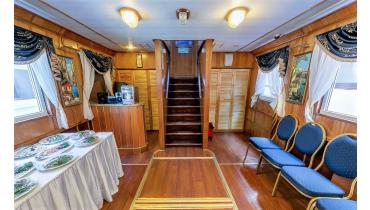 теплоход Крокус