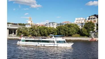 Теплоход на 100 человек Теплоход на 100 человек