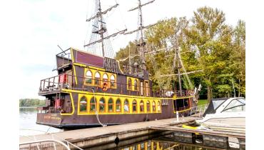 Теплоход на 25 человек