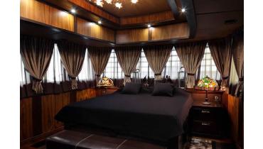 Теплоход на 10 человек Теплоход на 10 человек