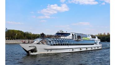 Теплоход на 150 человек Теплоход на 150 человек