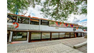 Выпускной 4 класс 2024 – индивидуальная программа с банкетом и развлекательной программой.