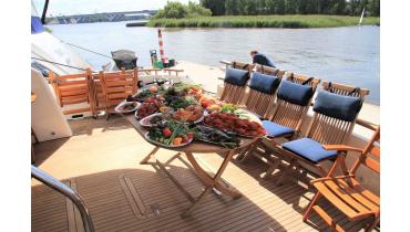 Выпускной — River SHOW 2026 на теплоходе «Анна Каренина»