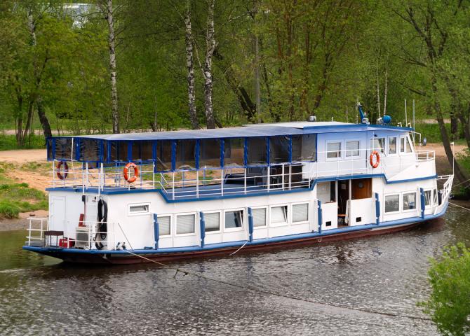 Теплоход Позитив