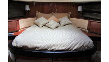 Выпускной на теплоходе с  банкетом и развлекательной программой от 11 000 руб Выпускной на теплоходе с  банкетом и развлекательной программой от 11 000 руб