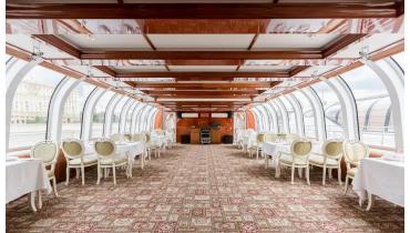 Теплоход на 70 человек