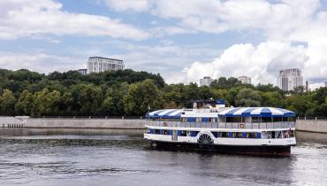 теплоход Анна Каренина