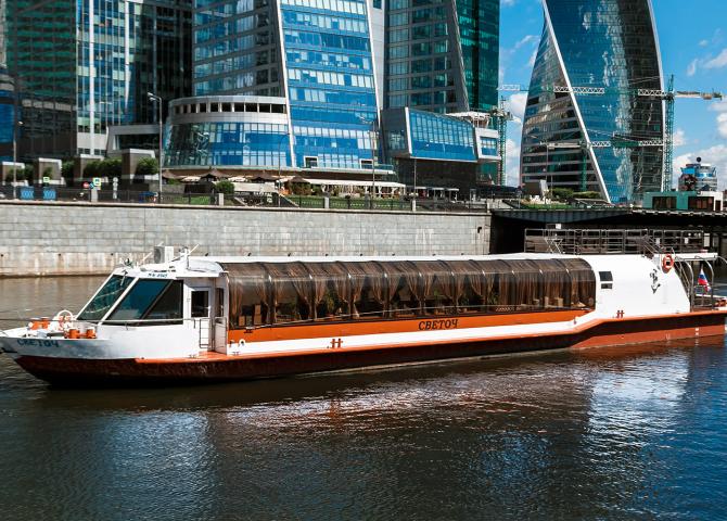 Теплоход Светоч