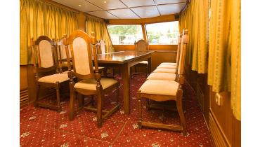 Выпускной на теплоходе с  банкетом и развлекательной программой от 11 000 руб