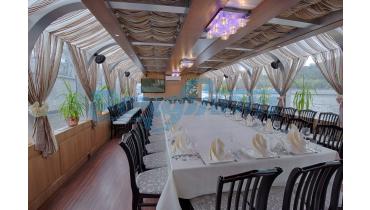 Теплоход на 10 человек Теплоход на 10 человек