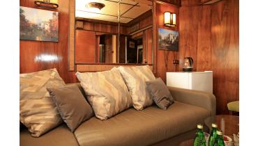 Классический Выпускной 2022 на теплоходе с банкетом