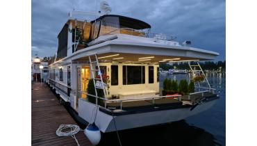 Выпускной — River SHOW 2026 на теплоходе «Анна Каренина»