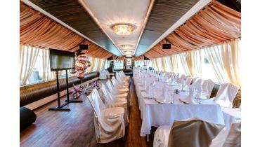 Теплоход Светоч