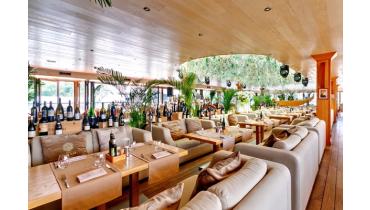 Теплоход на 150 человек Теплоход на 150 человек