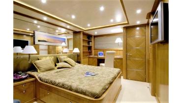 Причалы и стоянки