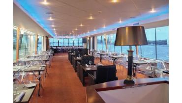 Теплоход на 30 человек